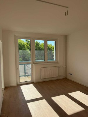 Sanierter Wohntraum mit Aufzug & Balkon – ideal für Paare oder Singles mit Anspruch!