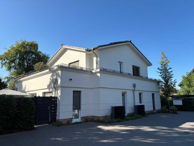 Exklusive 2,5-Zimmer-Wohnung mit gehobener Innenausstattung und großer Dachterasse in Solingen