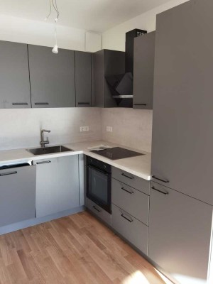 Stilvolle 2-Zimmer-Wohnung mit Balkon und EBK