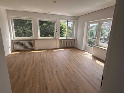 Komplett renovierte 3-Zimmer-Wohnung mit Wohnküche in perfekter Lage