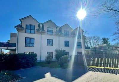 Moderne, helle 2-Raum-Wohnung mit Balkon in Eichwalde