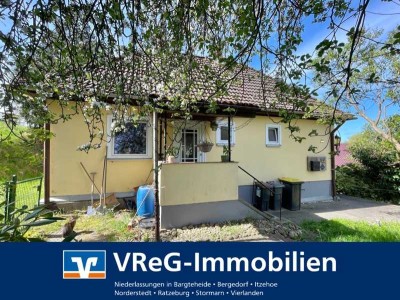 Grundstück oder für Handwerker: Ratzeburg in bester Lage - Fertighaus auf 1060 qm Eigenland