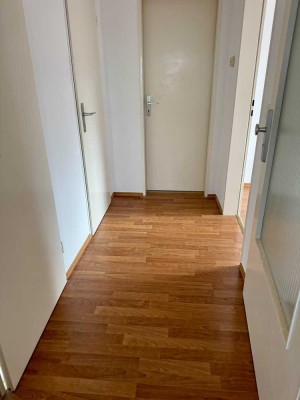 Helle 2-Zimmer Dachgeschosswohnung in Hallstadt