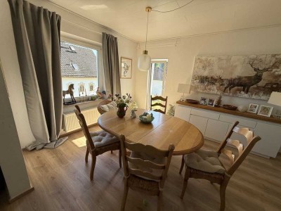 * Urlaubsfeeling pur * 1 Familienhaus mit traumhaften Blick in Niedernhausen OT......