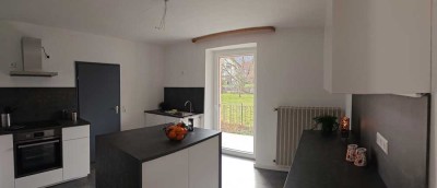 Sofort: Haus mit kleinem Garten in Theisbergstegen zu vermieten