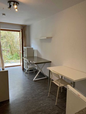 Passau-Zentrum, möbliertes Studentenappartement mit Terrasse , direkt am Klostergarten