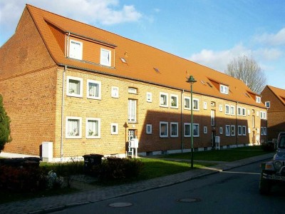 Sehr schöne 2-Raumwohnung im Erdgeschoss mit Balkon und ebenerdige Dusche!