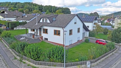RESERVIERT Einfamilienhaus mit Einliegerwohnung und Potential zum Ausbau in Velburg
