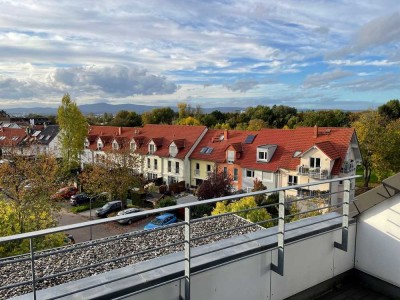 Exklusive 2,5-Raum-DG-Wohnung mit Balkon und EBK in Frankfurt