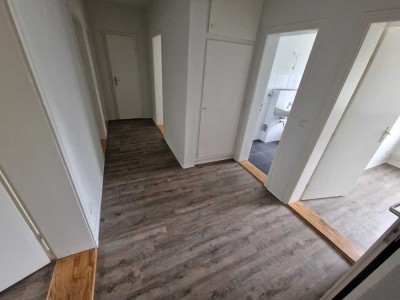 *Schicke Wohnung mit Balkon*
