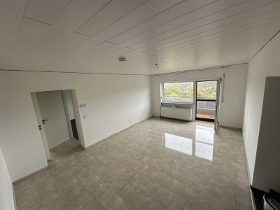 Penthouse-Wohnung in Landstuhl - Balkon über dem Pfälzer Wald