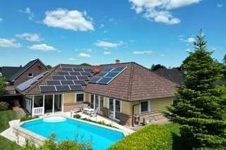 Haus mit Pool: 
Ihr Zuhause mit Wohlfühlgarantie - Familienfreundliches EFH mit exkl. Ausstattung