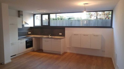 Schöne 2 Zimmer Einliegerwohnung mit EBK in Rodgau Nieder-Roden