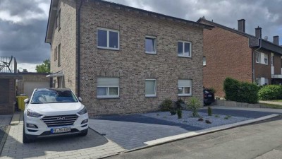 Großzügige, helle moderne , 
Wohnung / 2 Balkone, Klimaanlage Wärmepumpe Heizung Neuss Allerheilige