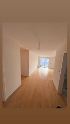 Moderne 3-Zimmer-Wohnung mit Balkon, Einbauküche & Doppel-Garagen-Stellplatz in Eggenstein – ab 1.3.