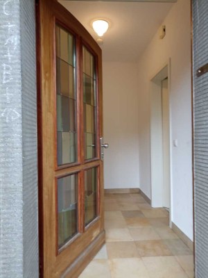 Schöne 2-Zi.-Einliegerwohnung mit eigener Terrasse/Beautiful 2-room apartment with private terrace