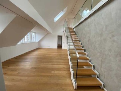 Urbane Luxuswohnung über den Dächern von München mit tollem Blick über die Altstadt!