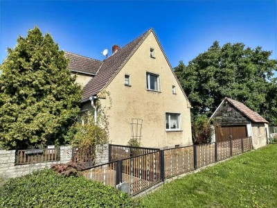Charmantes EFH mit Entwicklungspotenzial & großem Garten im Grünen