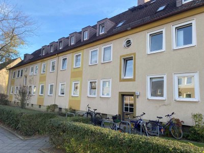 Schicke 1,5-Zimmer-DG-Wohnung mit Tageslichtbad