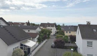 Hochwertige 2-Zi-Whg, See-Bergsicht, EBK, Aufzug, TG in Friedrichshafen/Ailingen