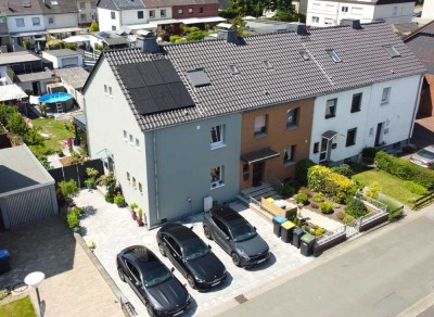 Angebotsverfahren: Modernisierte Doppelhaushälfte in Bergkamen! Mit Küche, Garten und PV-Anlage!