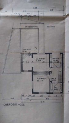 Möblierte, renovierte 2-Raum-Wohnung mit Balkon und EBK