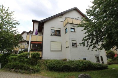 renoviertes und gemütliches 1-Zimmer Nest unter dem Dach