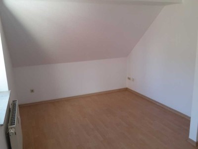 Altstadt / gemütliche, kleine 2 Zimmer DG - Whg. zu vermieten