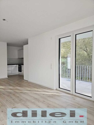 **Mitteltalstr. - Mönsheim**Exklusive 2-Zimmer-Wohnung in ruhiger Lage **direkt am Grenzbach**