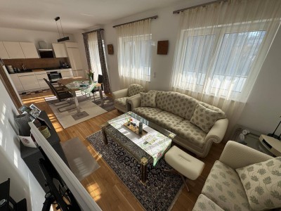 Neuwertige 3 Zimmer Eigentumswohnung (78,06m²) mit großem Balkon &amp; 2 Carports in Jagerberg
