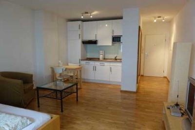 Möbliertes Studio mit Balkon in optimaler Lage