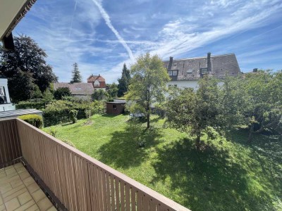 Pullach I Renovierte 3-Zimmer-Wohnung mit Balkon und Einbauküche