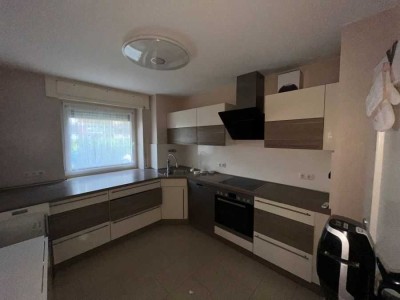 3 Zimmer Erdgeschosswohnung mit Einbauküche und Garten