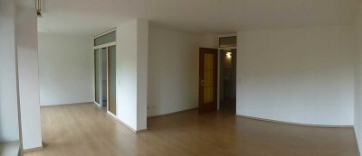 Schön geschnittene 3,5 Zimmer Wohnung, mit EBK, in Pforzheim Sonnenhof -Provisionsfrei!-