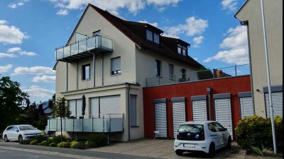 Sanierte 1,5-Zimmer-Dachgeschosswohnung in Langensendelbach