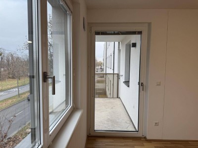 Perfekt geschnittene 3 Zimmerwohnung mit Balkon | Geeignet für Pärchen und Familien | Groß-Enzersdorfer-Straße 62 | straßenseitig