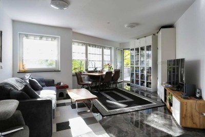 Angebotsverfahren!!! - neuwertiges, altersgerechtes Domizil im "schönsten Hochhaus Stuttgarts".