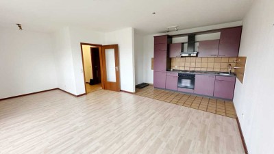Gepflegtes Apartment (frei) in solidem Haus mit Stellplatz - ruhige, zentrale Lage