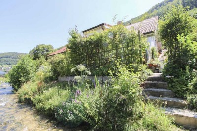 Urlaubsfeeling zuhause: Modernisierte Doppelhaushälfte in guter Lage in Wiesensteig