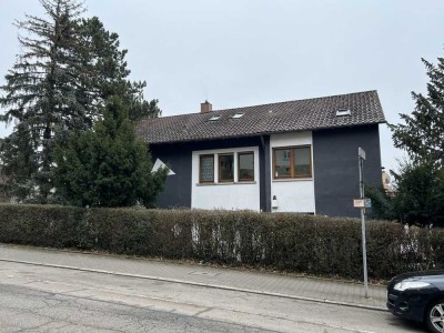 tolle 4 1/2 Zimmer wohnung in Zweifamilienhaus mit riesiger Terrasse ab sofort zu vermieten