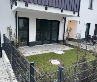 Neue, freundliche 2-Zimmer-Wohnung mit Garten und EBK in München Untermenzing