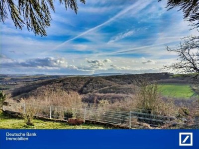 Bungalow auf großem Grundstück in exponierter Lage