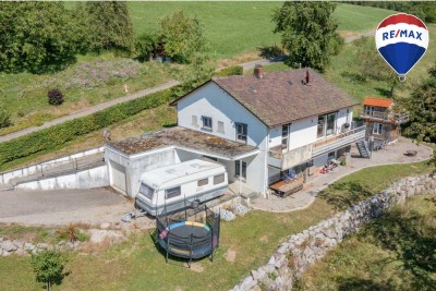 Freistehendes Einfamilienhaus mit Weitblick ins Grüne in Waldshut-Tiengen OT