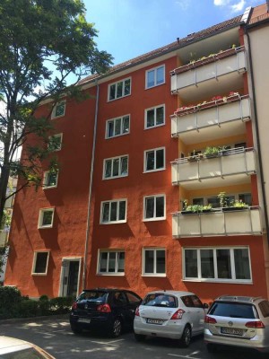 Vermietete Zweizimmerwohnung mit Balkon nahe dem Stadtpark - Aufzug