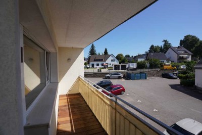 *Charaktervolle Wohnung mit Balkon – Zentrale Lage in Rösrath*