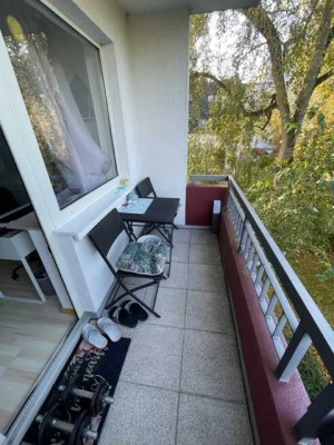 Schöne 2 Zi- Stadtwohnung mit Balkon und Aufzug!