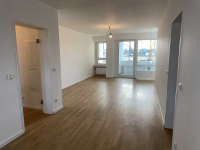 großzügiger Grundriss - umfassende energetische Sanierung -Parkett - gr. Loggia