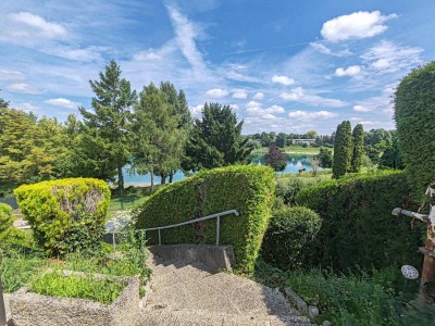 WOW ! So reagiert JEDER bei dem Panorama und Seeblick ! Ihre Investition ist hier HOCHWASSER SICHER ! + 43 Jahre selbe Besitzerin ! Wenn, dann nur Sommer Fr- So genutzt ! Bilder können den live Eindruck nicht vermitteln ! Wert Schätzung siehe Bilder + Sie