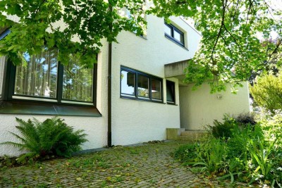 zeitlos modernes Architektenhaus in Bestlage, Dachau