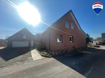 Renovierungsbedürftiges Haus mit 5 Zimmern, Keller und Garage